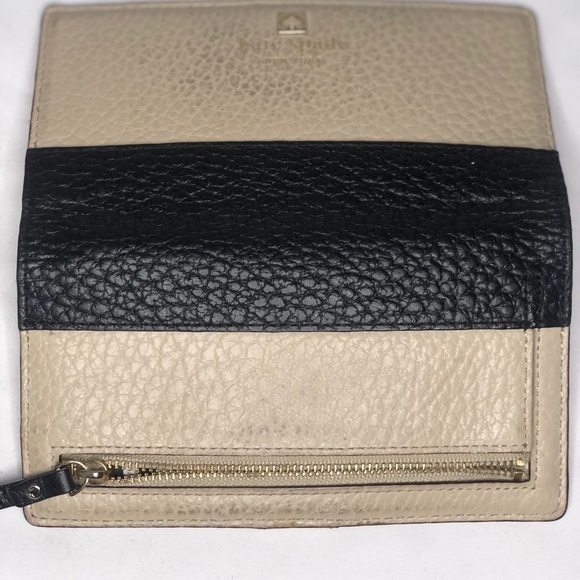 Kate Spade Wallet - Picture 2 of 3